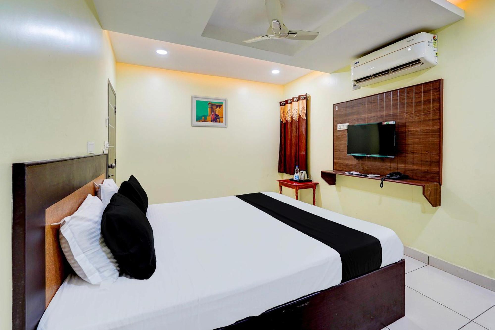 Super Hotel O Perungalathur Near Bus Stand Ченнаи Экстерьер фото