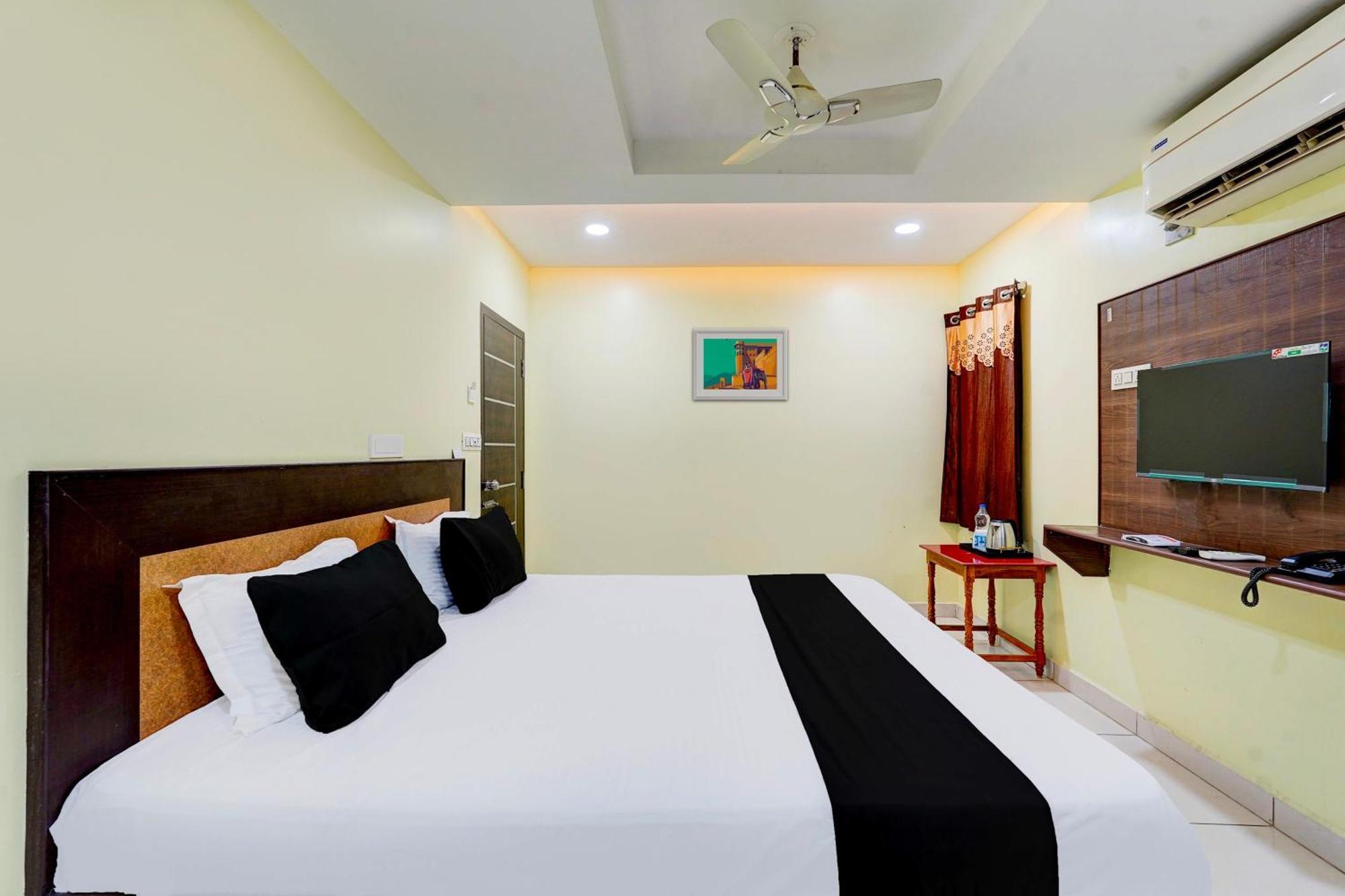 Super Hotel O Perungalathur Near Bus Stand Ченнаи Экстерьер фото