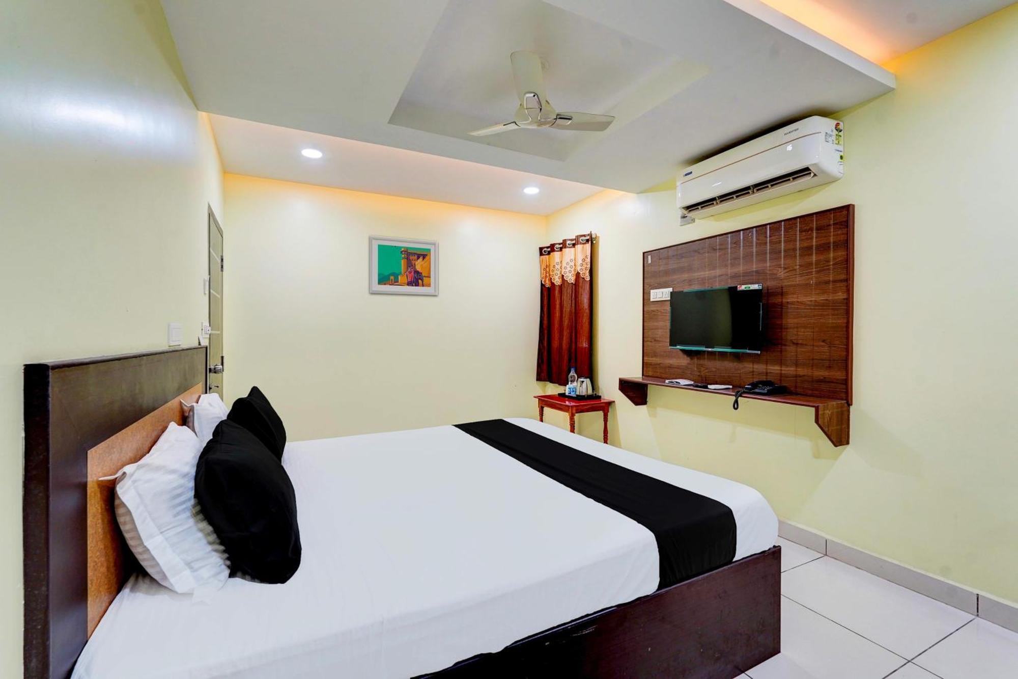 Super Hotel O Perungalathur Near Bus Stand Ченнаи Экстерьер фото